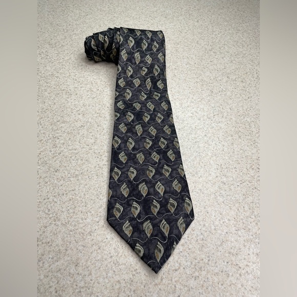 Geoffrey Beene Silk Tie Gray Green 56” Long 4” Wide - Picture 1 of 5